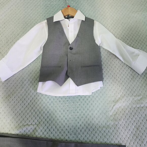 boy suit.     traje de niño - Picture 2 of 4